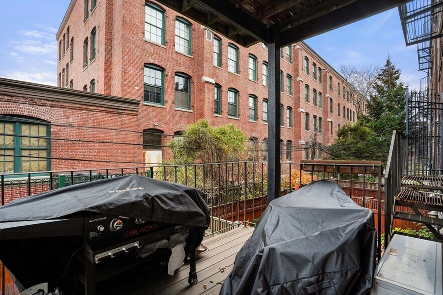 Building Photo - 4 Union Park