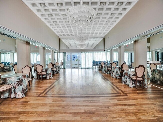 Building Photo - 1360 S Ocean Blvd