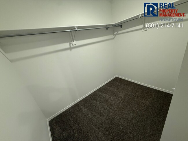 Building Photo - 6041 Discovery Trl
