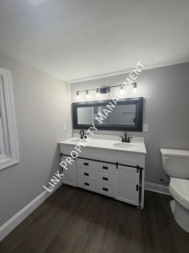 Building Photo - 8233 Harrison Bay Rd