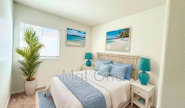 Building Photo - 22365 Summer Holly Ave