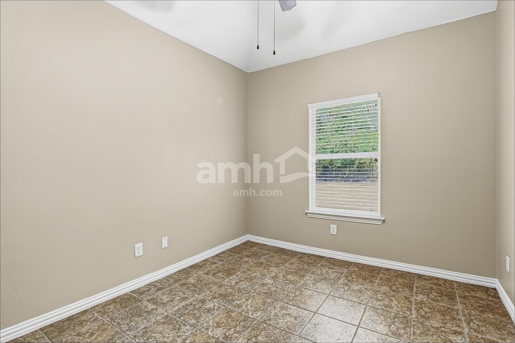 Building Photo - 1713 Palo Verde Dr