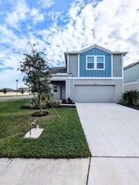 Building Photo - 13089 Oak Hill Way