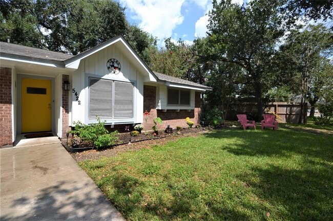 Primary Photo - 5422 Kingfisher Dr