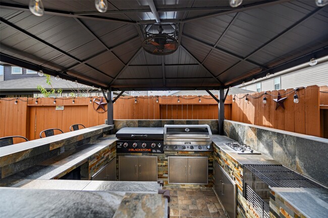 Building Photo - 2110 Artic Loon Dr