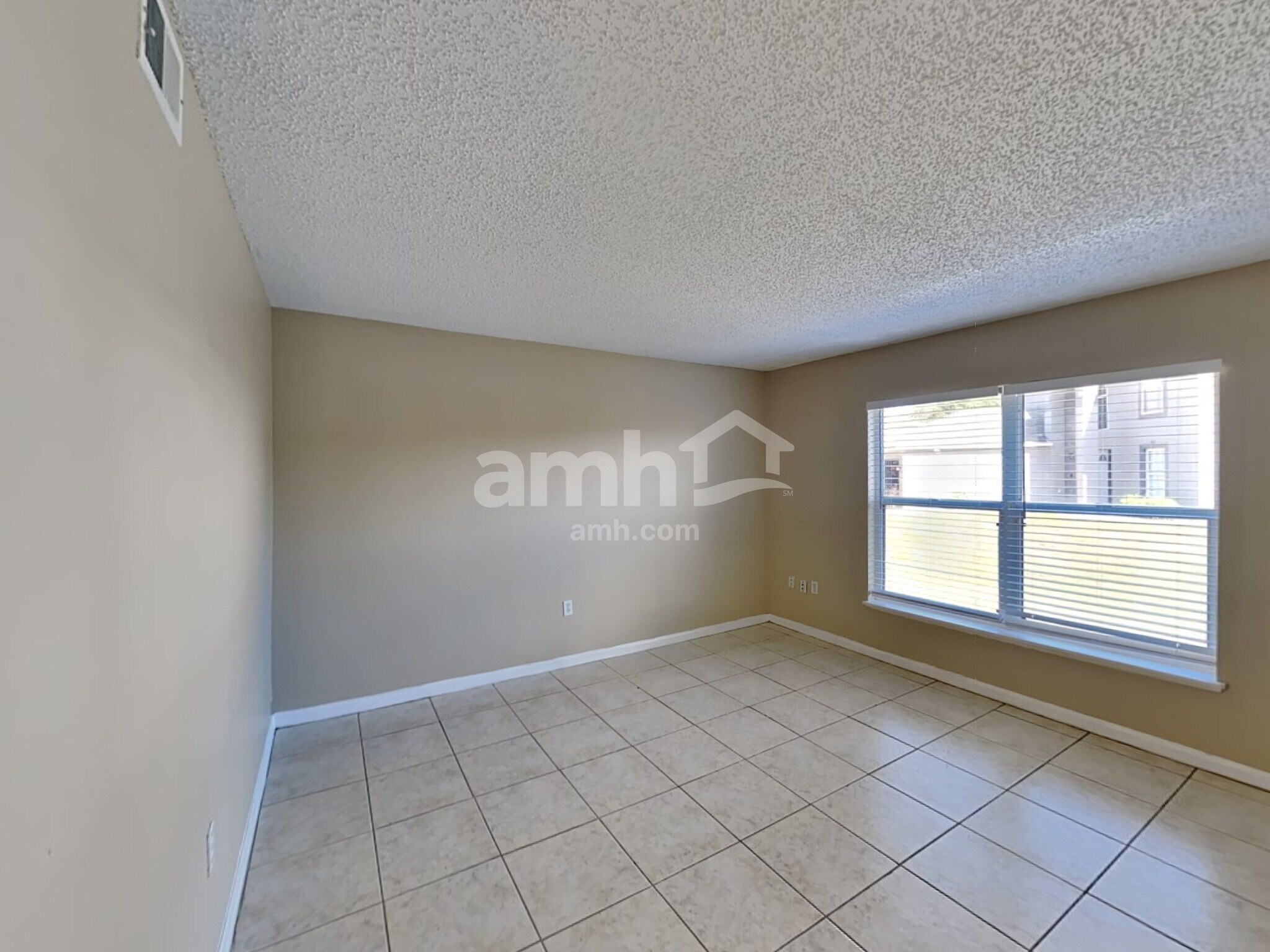 Building Photo - 1015 Astor Ct