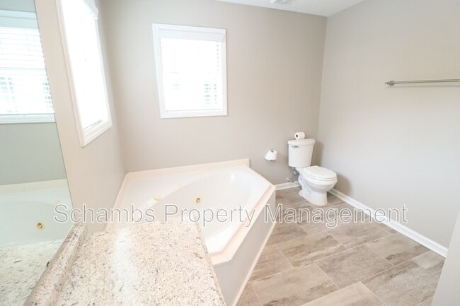 Building Photo - 2023 Bulon Dr