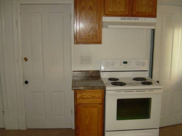 Building Photo - 313 N 21st Ave W
