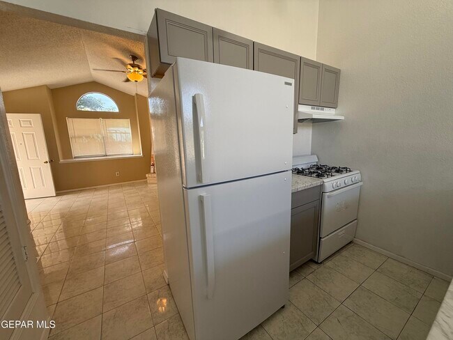 Building Photo - 1524 Greg Powers Dr