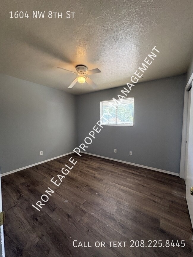 Building Photo - 1604 8th St NW