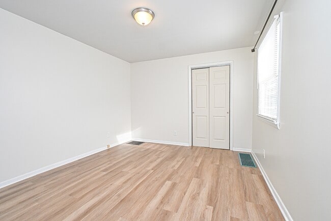 Building Photo - 4110 Eileen Dr