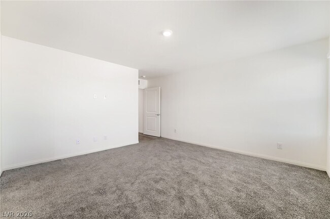 Building Photo - 3426 La Cura Ave