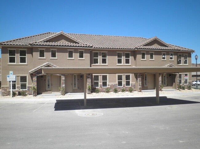 Primary Photo - Gorgeous 3 Bedroom Townhome in St. George