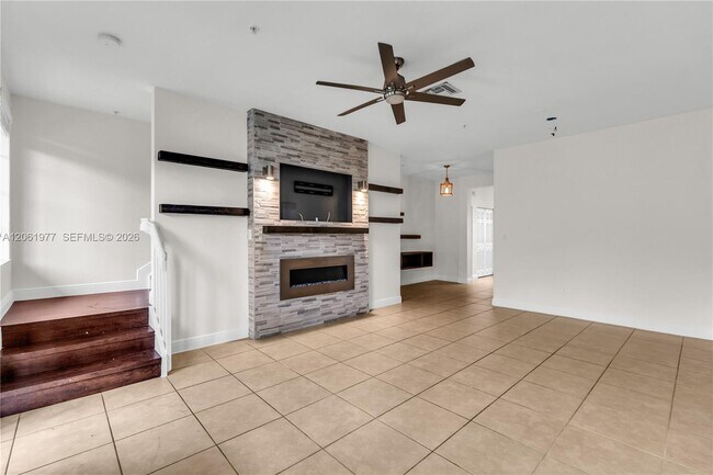 Building Photo - 936 SW 147th Ave