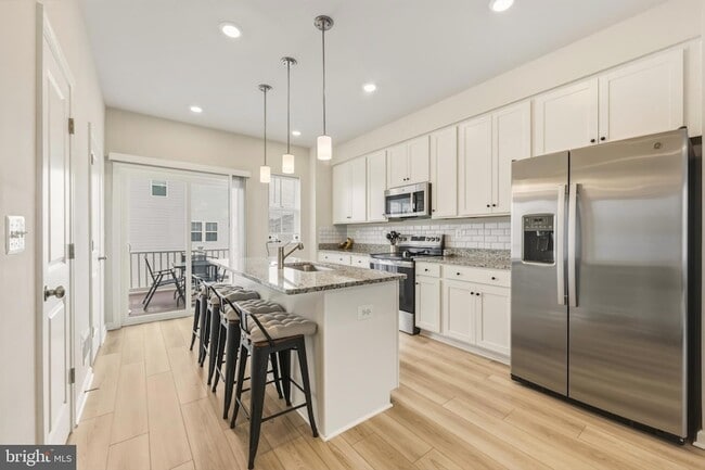 Building Photo - 51 Short Br Dr