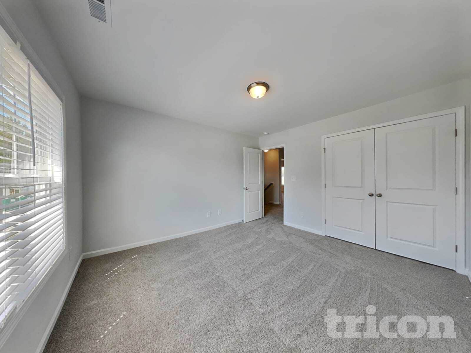 Building Photo - 258 Sturgeon St