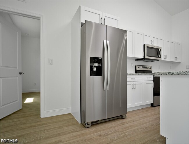 Building Photo - 6204 Forest Ct