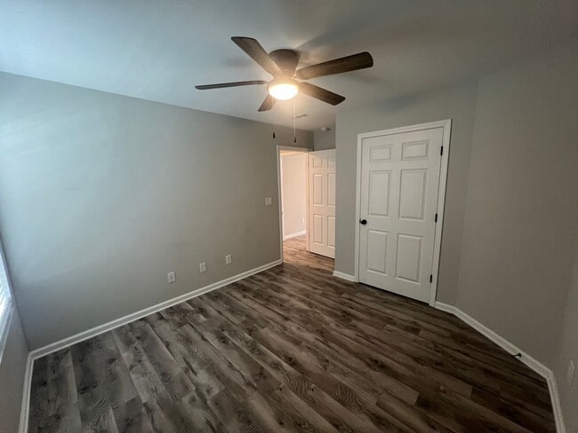 Building Photo - 102A Whispering Pines St