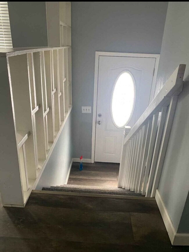 Building Photo - 218 Parker Rd