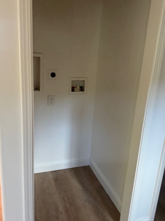 Building Photo - Cachagua (18800)