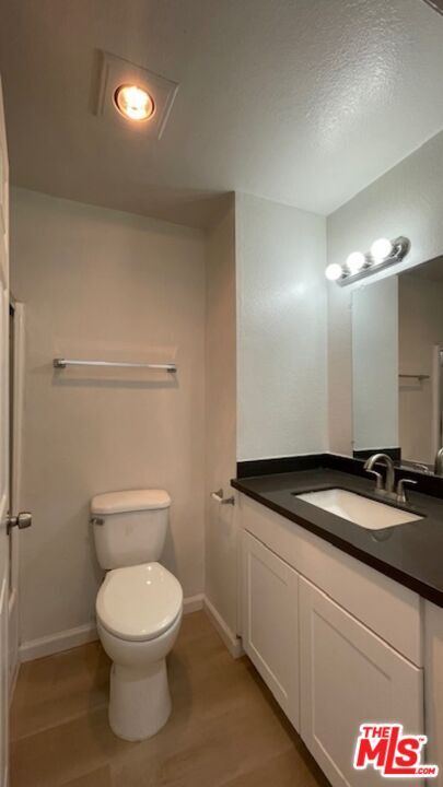Building Photo - 545 S Manhattan Pl