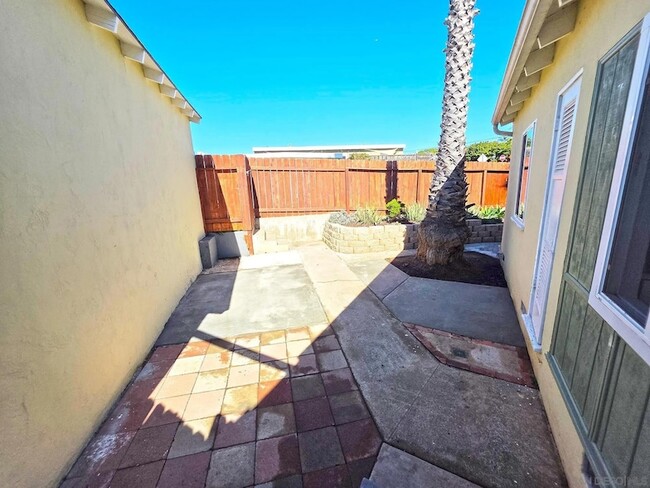 Building Photo - 4942 Jumano Ave