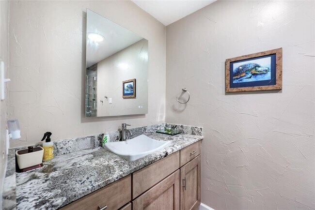 Building Photo - 28831 S Diamondhead