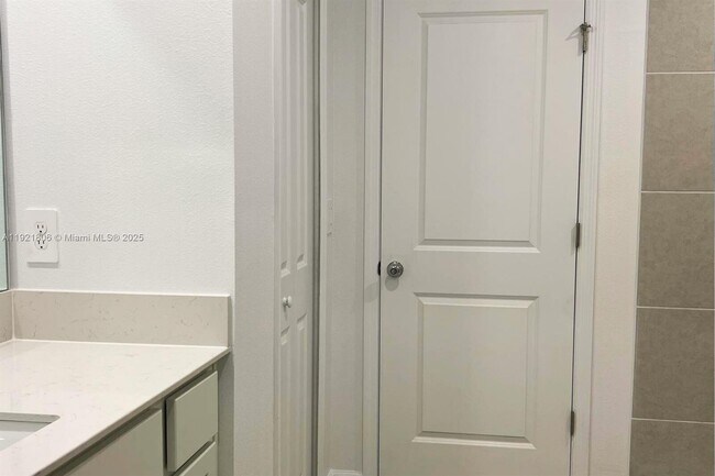 Building Photo - 3126 Totem Rd