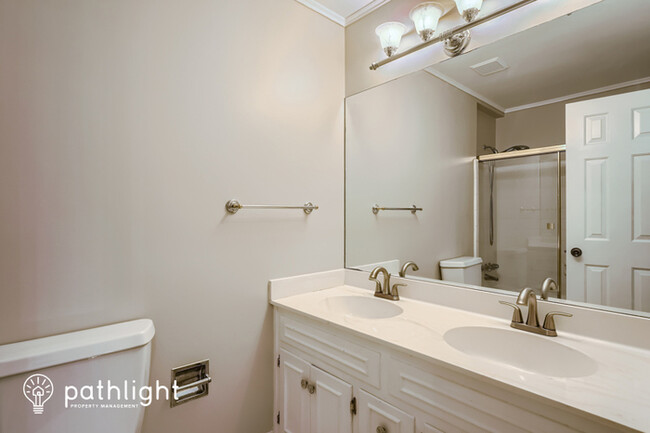 Building Photo - 1095 Willow Bend, Roswell, GA, 30075