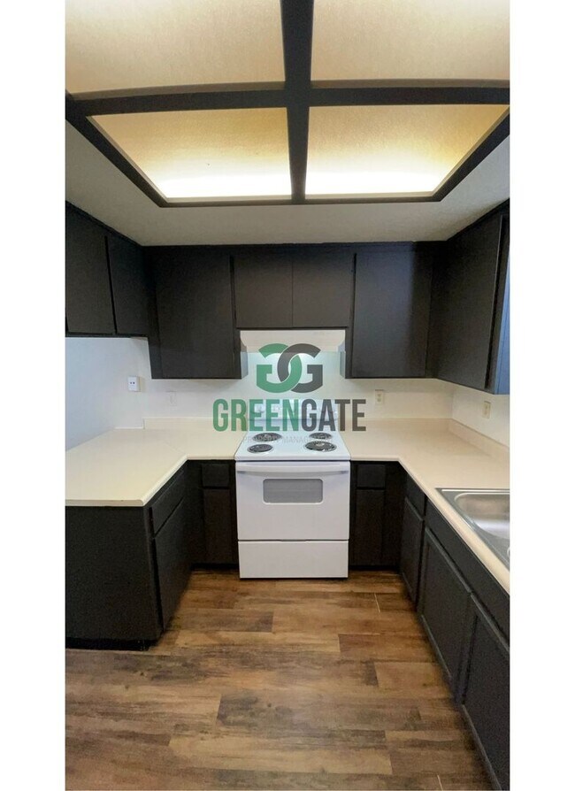 Building Photo - 3517 Woodglen Dr