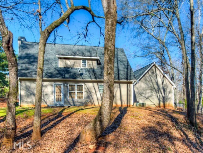 Building Photo - 1065 S Ola Rd