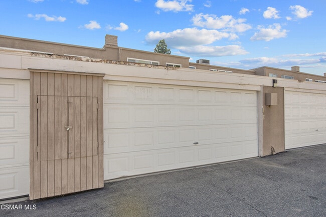Building Photo - 18134 Killion St