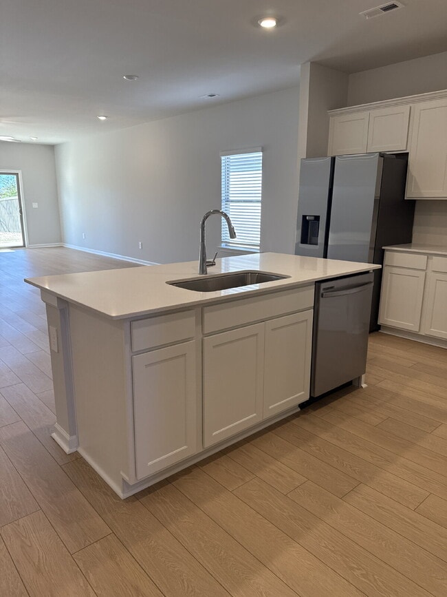 Building Photo - 15733 Ruthie Lynn Dr