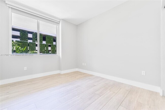 Building Photo - 16385 Biscayne Blvd