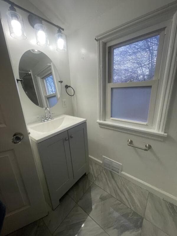 Building Photo - 326 Northland Ave