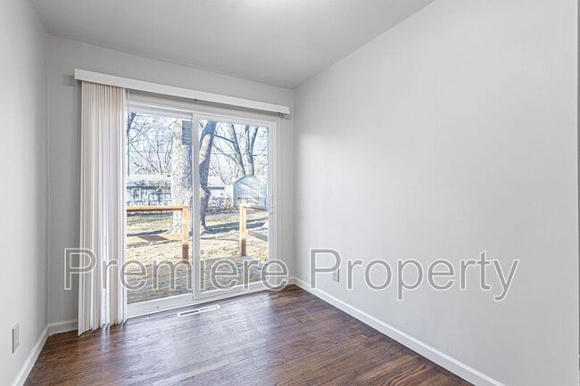 Building Photo - 7306 Elm Ave