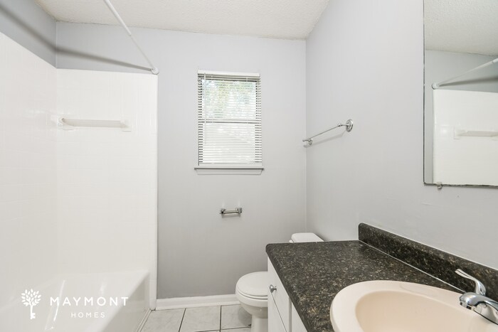 Building Photo - 105 White Pine Ct