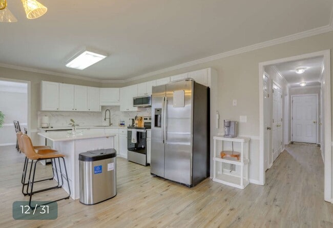 Building Photo - Fully furnished or unfurnished 4-bedroom ranch in Lawrenceville