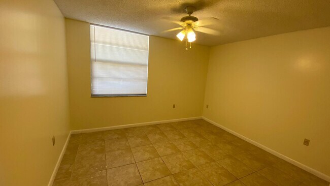 Building Photo - 3626 Whitehall Dr