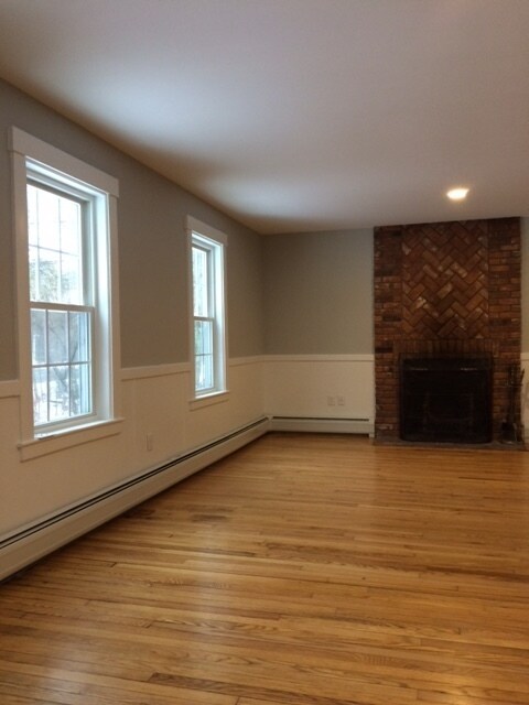 Building Photo - 16 Etna Rd