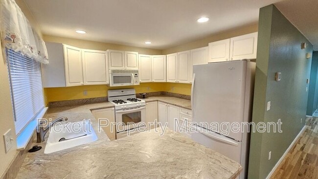 Building Photo - 12596 Deer Park Ln NW