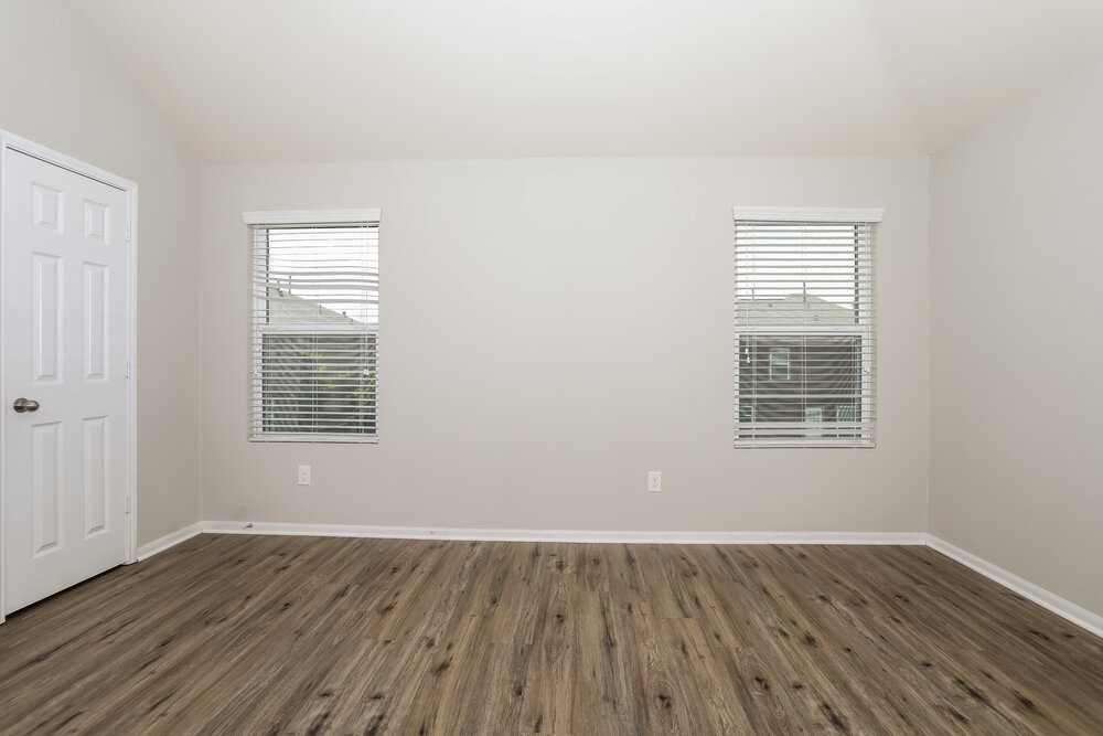 Building Photo - 16738 N Gull Dr