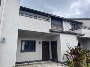 Building Photo - 203 Eden Ln