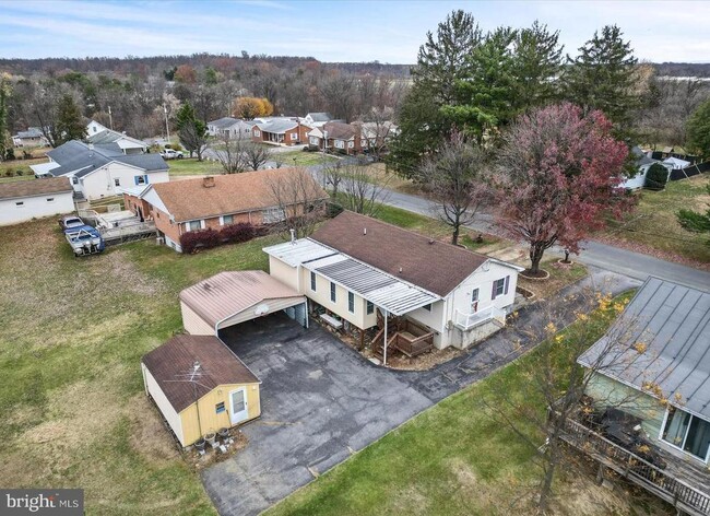 Building Photo - 163 Denny Ln