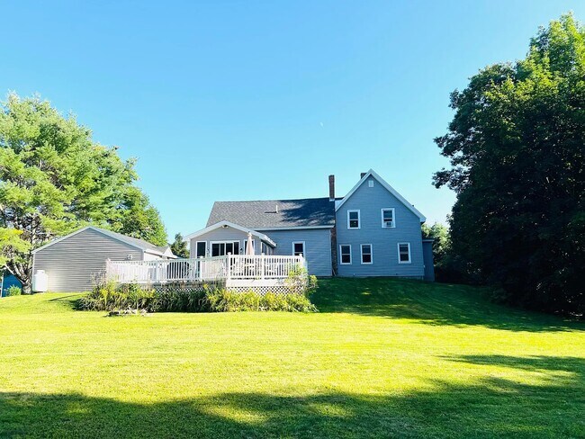 Building Photo - 252 Windsor St