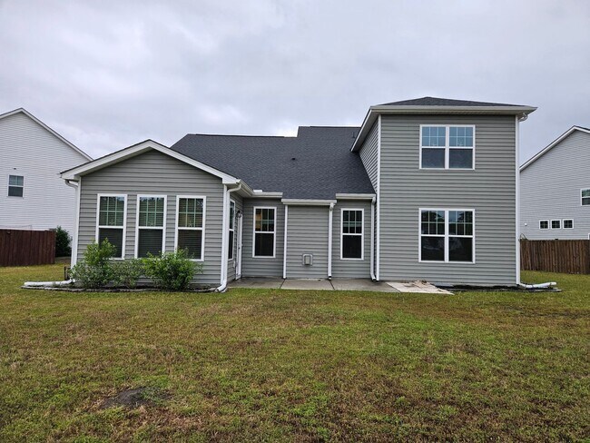 Building Photo - Beautiful 4 bedroom, 2.5 Bath unfurnished home located in Songbird Landing Community - Hampstead