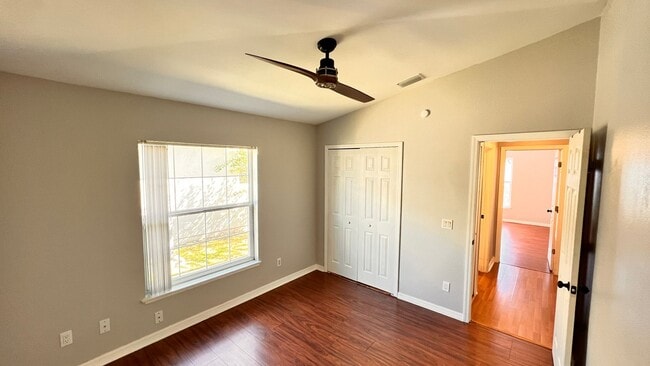 Building Photo - The Heart of Maitland: 3BD/2BA Home That F...