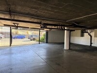 Building Photo - 467 Clinton St