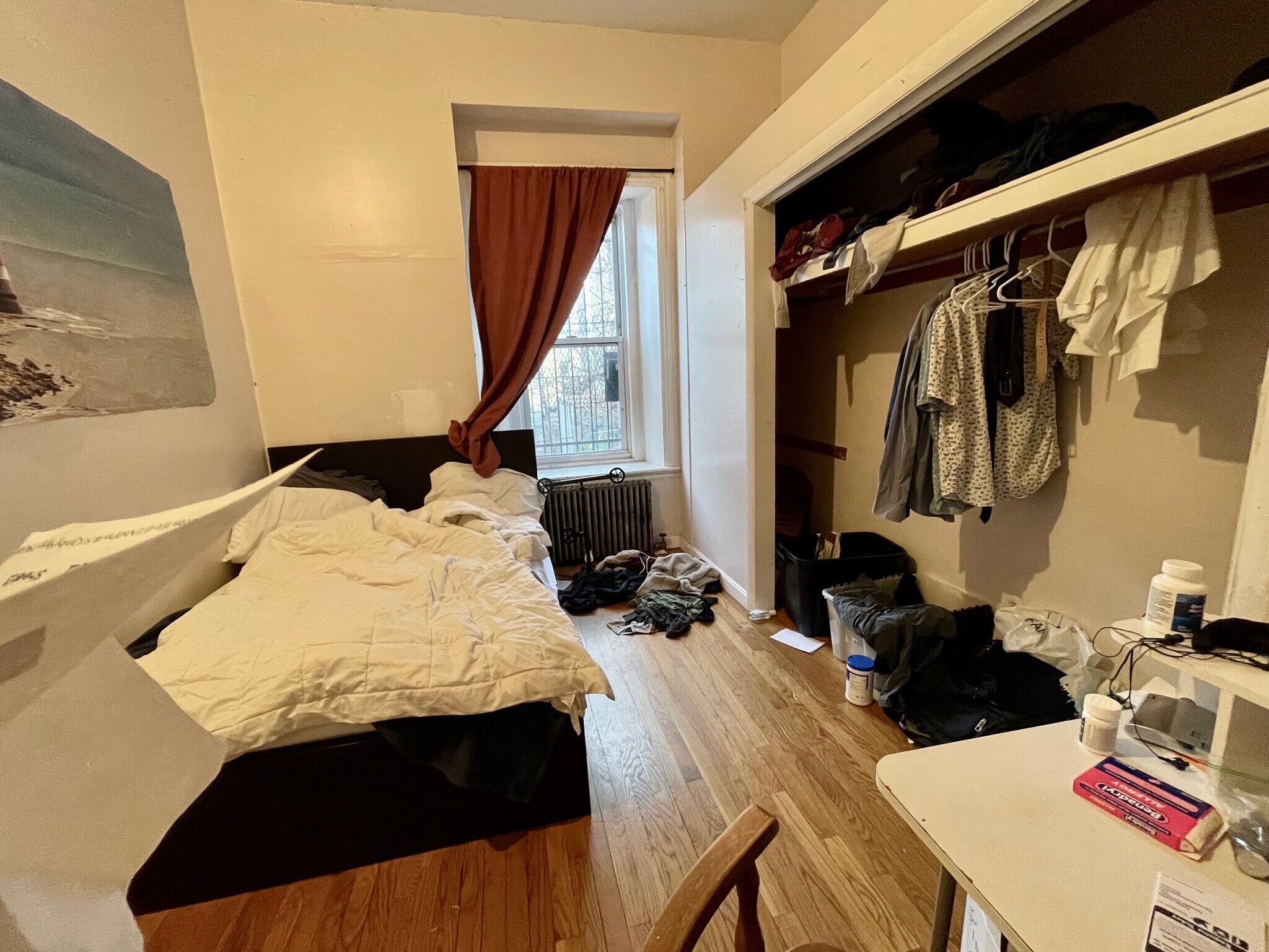 Building Photo - 686 Parker St