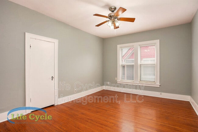 Building Photo - 248 Henry Ave SE